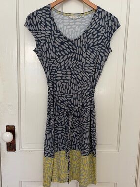Boden Gray Printed Cap-Sleeve T-shirt Dress with Yellow Border, sz 4P